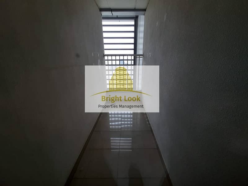 43 No Commission| Beautiful & Stunning 3 BHK with Balcony & Maid's Room| Full Facilities|  125
