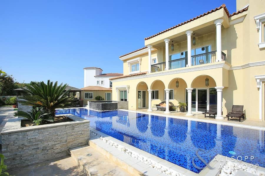 2 Upgraded 6 Bed Luxury Villa | Private Pool