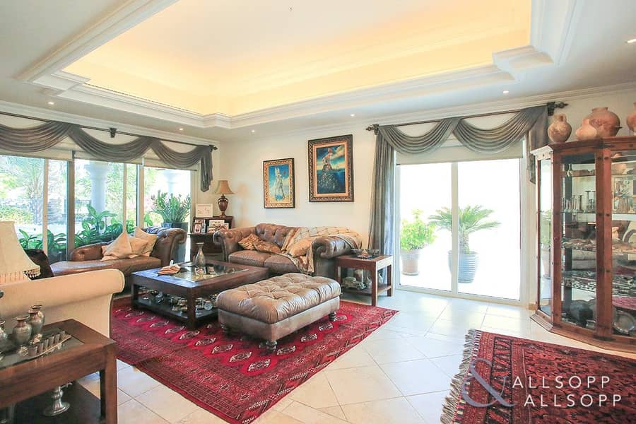 7 Upgraded 6 Bed Luxury Villa | Private Pool