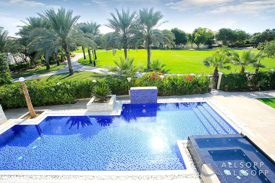 21 Upgraded 6 Bed Luxury Villa | Private Pool