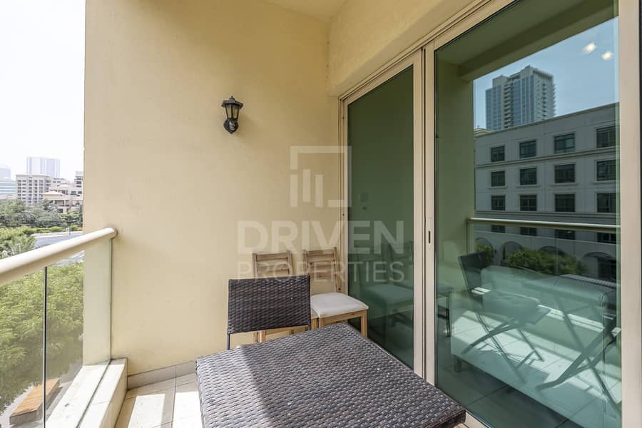 19 Fully Upgraded and Furnished | Bright Apt