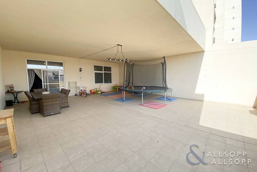 3 Large Terrace | One Bed | Owner Occupied