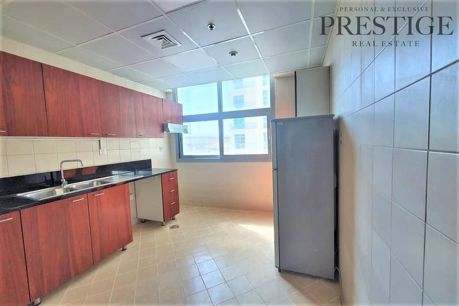 7 Amazing 2 bed plus storage | Great Condition