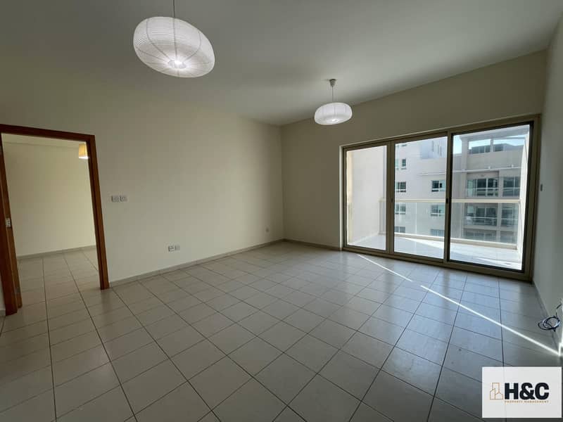 6 Spacious 1BR | Balcony | Unfurnished