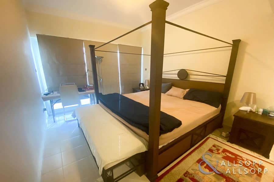 12 Fully Furnished | 1 Bed | Close To Metro