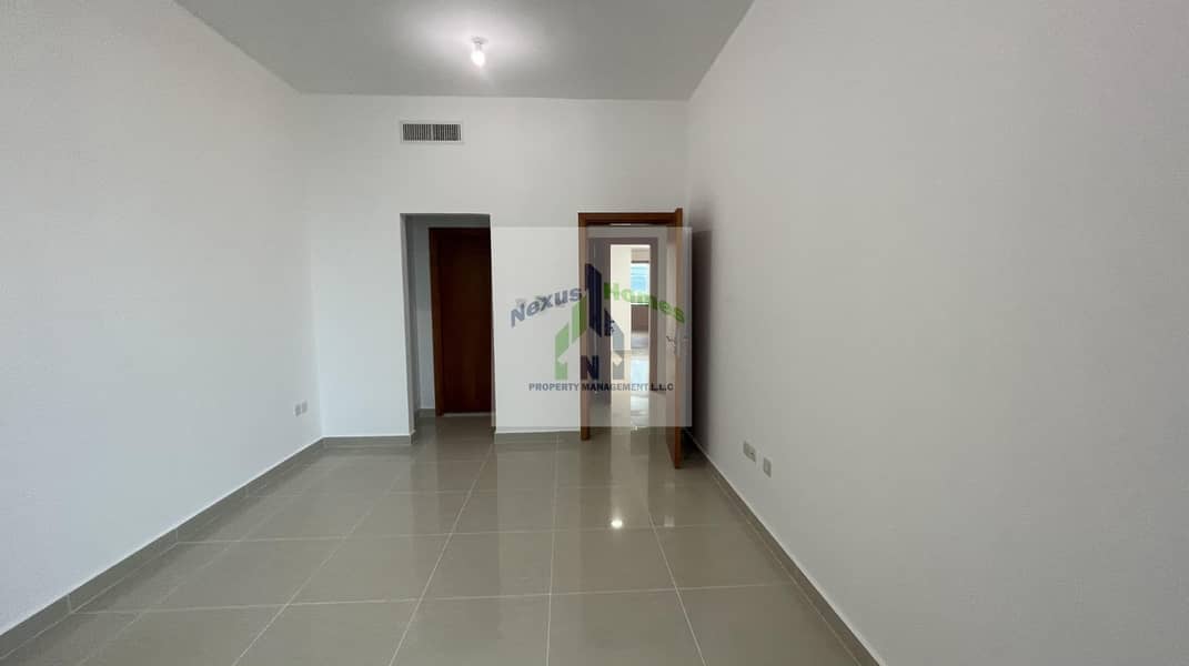 15 4BR with Maid's Room + Private Parking in Corniche