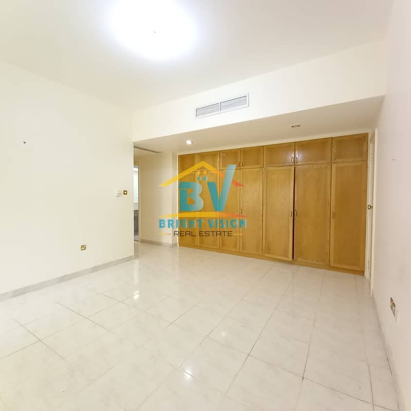 8 Spacious 3BHK+Maidsrooom with Beautiful View in Corniche.