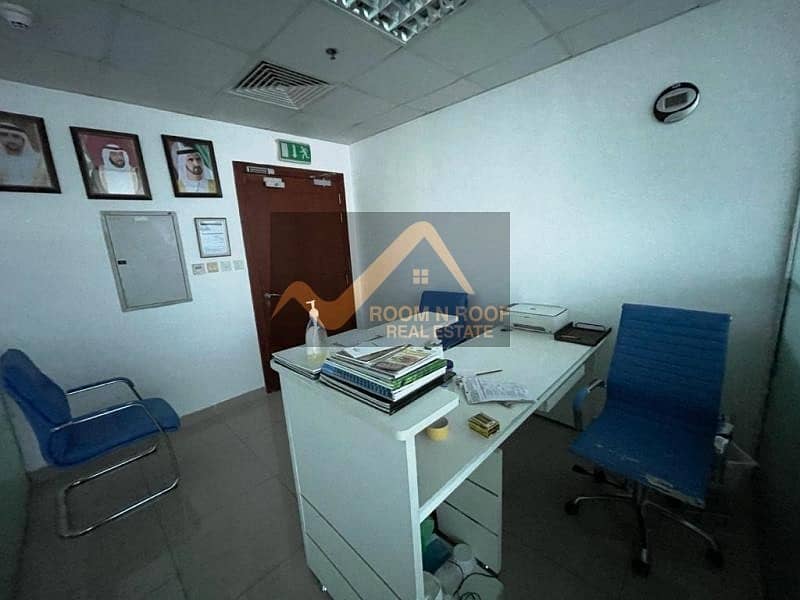 18 |  Furnished Office| Lake View| Glass Partitions |The Metropolis Tower| Business Bay