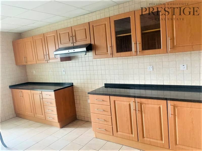 11 Huge | 2Bed With Maids |Shz Road View | High Floor