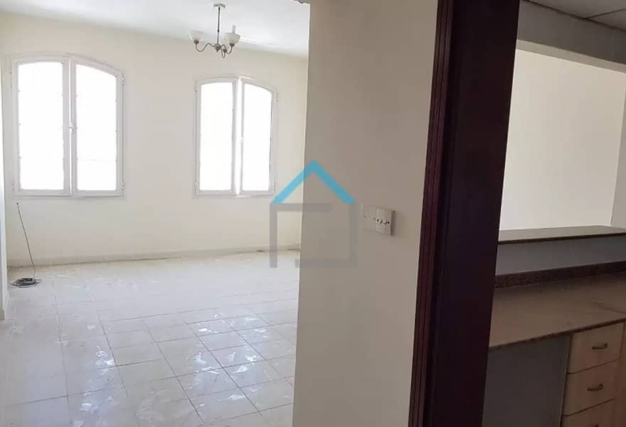 8 Spacious 1BR in England Cluster @ AED 25K (4 chqs)