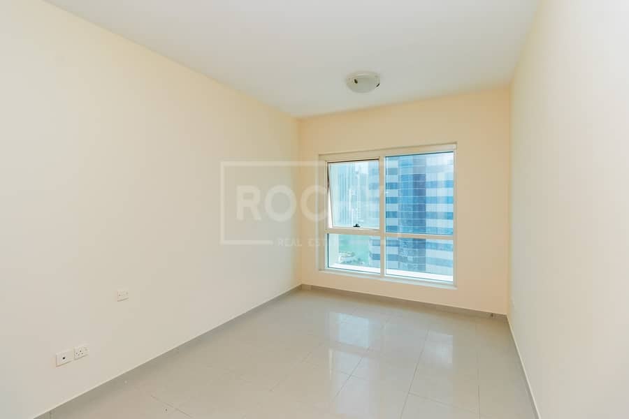 5 Spacious 1 Bed | plus Laundry | Lake Point Tower