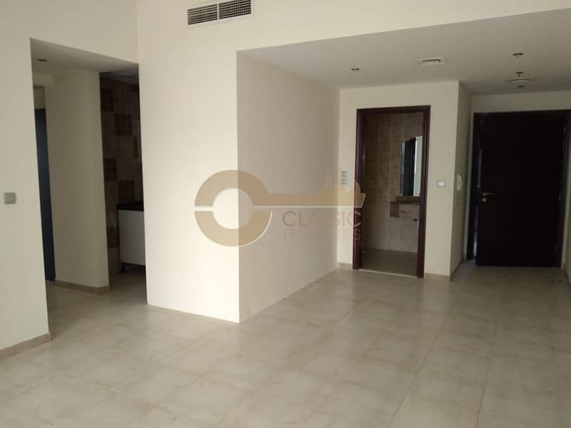 16 Spacious 2bed |Free Chiller | Hamza Tower