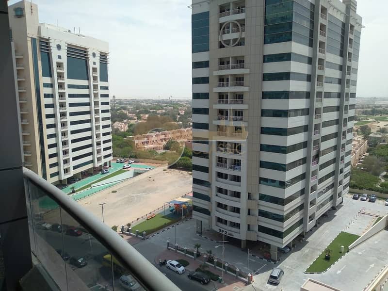 24 Spacious 2bed |Free Chiller | Hamza Tower