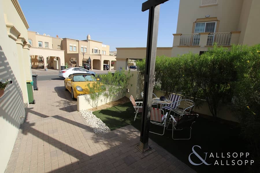 2 Single Row | Close to Pool and Park | 2 Beds