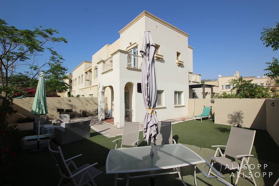 5 Single Row | Close to Pool and Park | 2 Beds