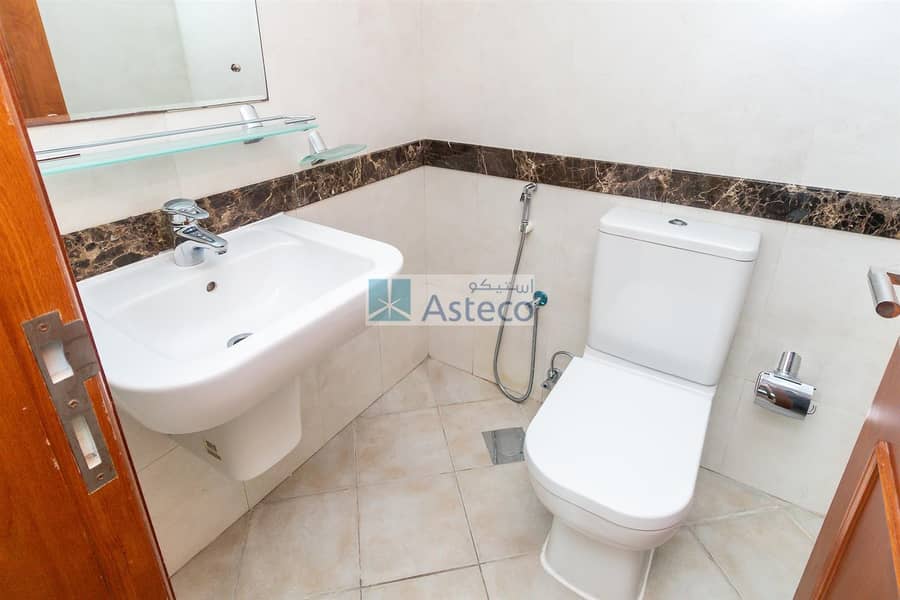 4 Well maintained and stunning view apartment