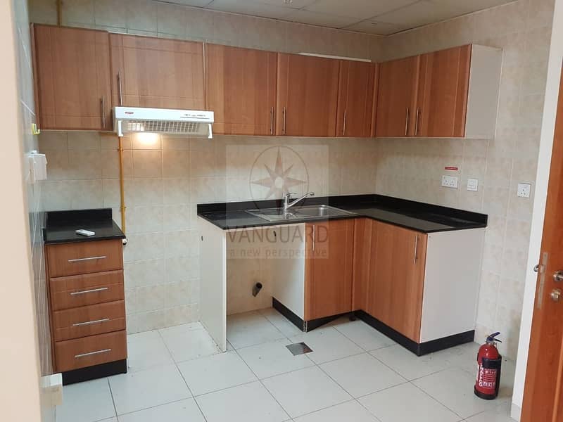 2 Unfurnished Studio Apartment for Rent in Emirates Garden 2