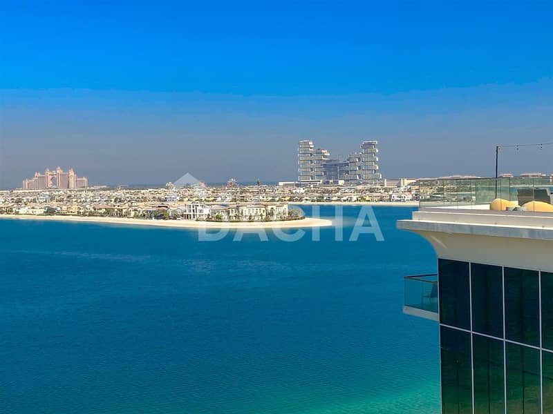 13 Iconic view/ Private swimming pool/ Brand new