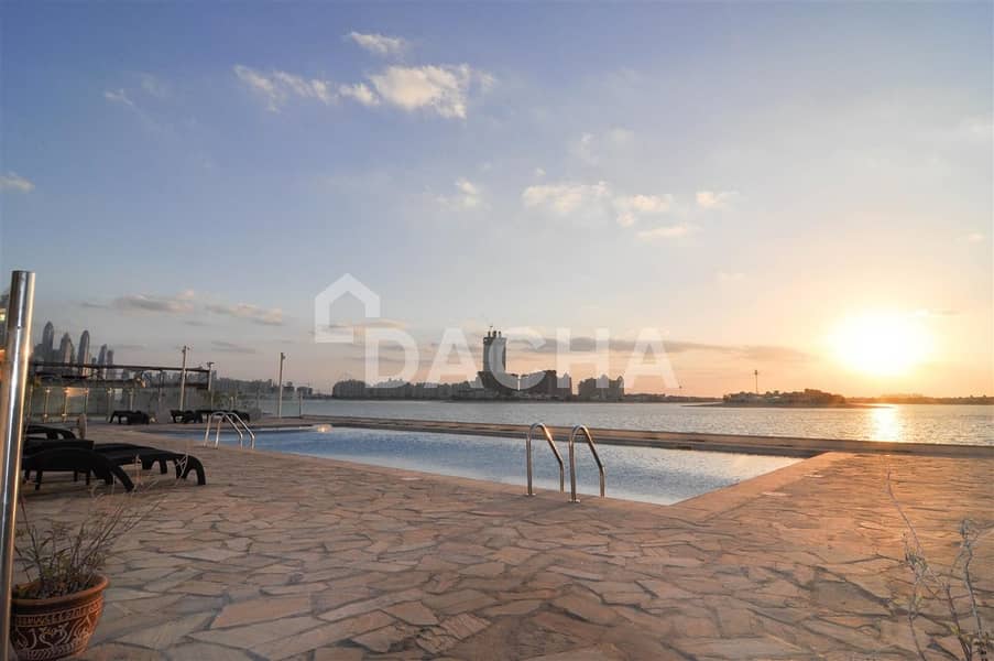 16 Iconic view/ Private swimming pool/ Brand new