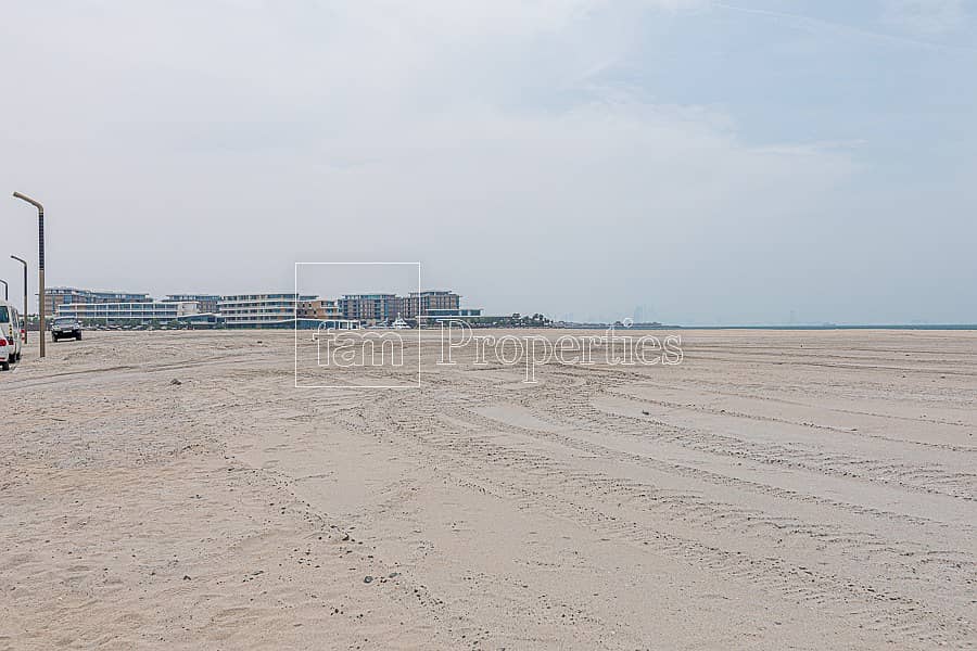 7 Residential Plot for Sale in Jumeirah Bay