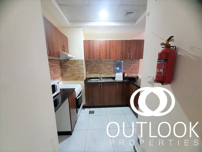 8 1BR Fully Furnished | Spacious | Near Supermarket