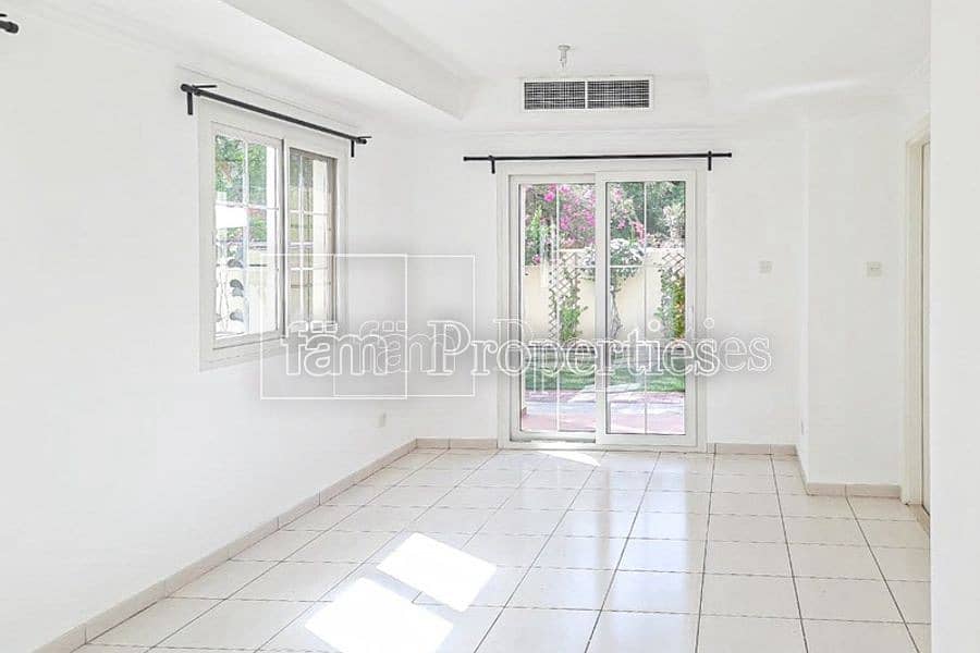 3 Landscaped Garden | Upgraded | Vacant Now
