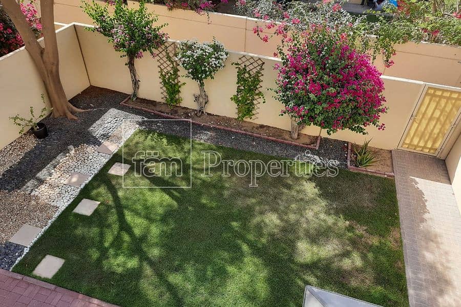 11 Landscaped Garden | Upgraded | Vacant Now