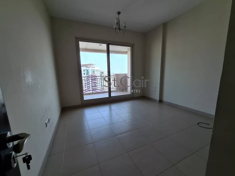 10 1bedroom/ Lake View/ For Sale/ The greens