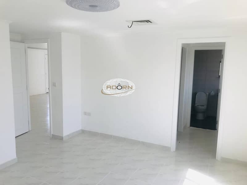 6 Renovated 4 bedroom single story villa with pvt garden /pool jumeira 2