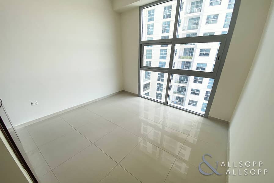 5 Large 2 Bed | 1490 Sqft | Vacant| Balcony