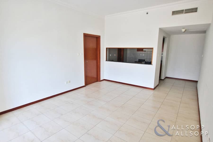 2 1 Bedroom | Unfurnished | Near The Metro