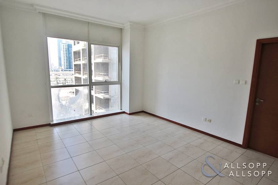 4 1 Bedroom | Unfurnished | Near The Metro