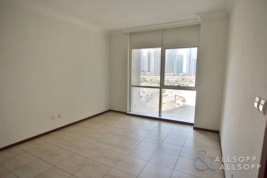 5 1 Bedroom | Unfurnished | Near The Metro