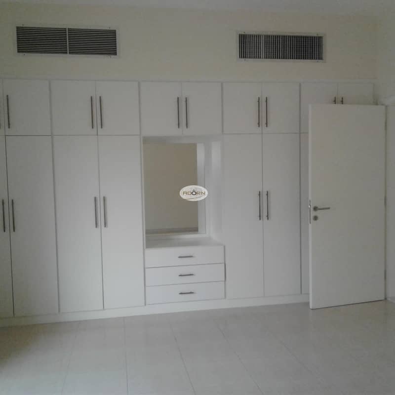 8 New finish 3 bedroom plus study single storey independent villa in Jmeirah 3