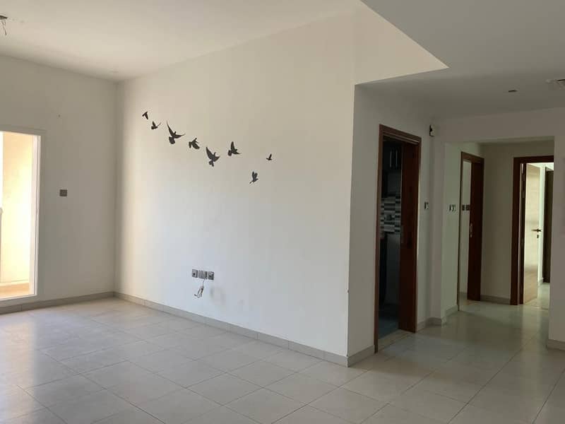 SPACIOUS 2BHK APARTMENT+STORE WITH BALCONY/CLOSE KITCHEN AVAILABLE IN DSO,AED58000