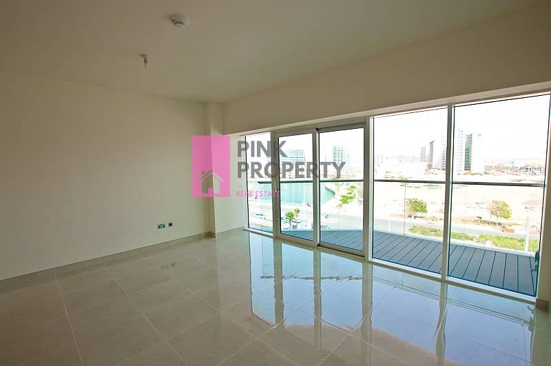 5 Beautiful Investment. Spacious 2BR Apartment with Sea View.
