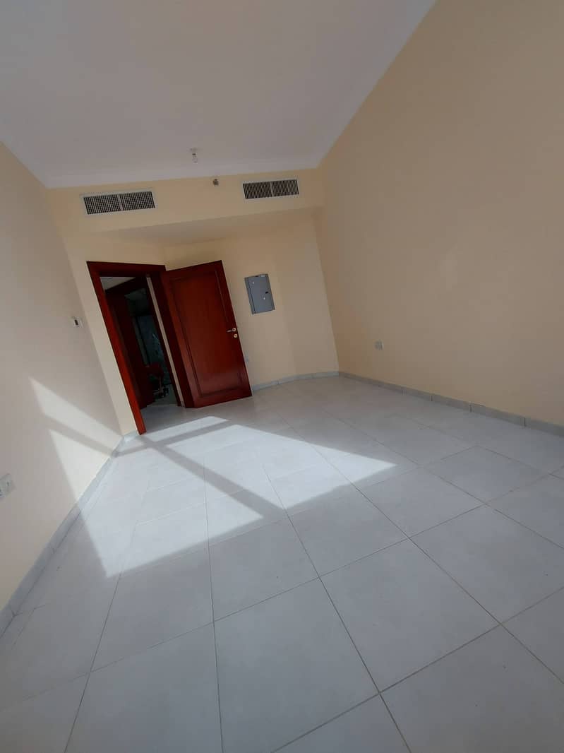 luxury 1 Bedroom Hall Apartment in Mussafah shabiya 09