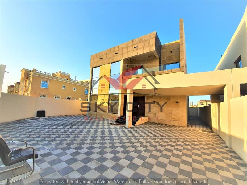 Modern villa for sale on the asphalt street directly without down payment