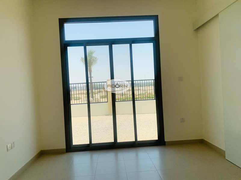 12 Naseem Brand new four bedroom villa in town square