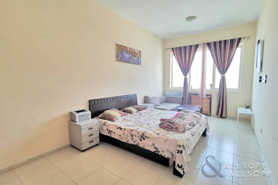 14 Two Bedroom | VOT | One Parking