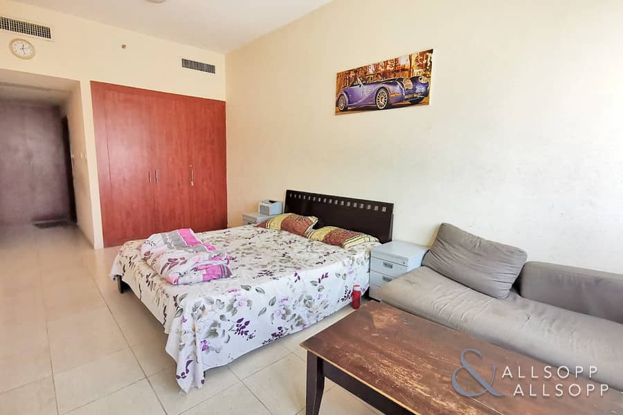 15 Two Bedroom | VOT | One Parking