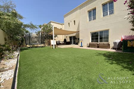 4 Bedroom Villa for Rent in The Lakes, Dubai - 4 Beds | Deema 1 | Opposite Pool and Park 4 Bedroom Villa for Rent in The Lakes, Dubai - 4 Beds | Deema 1 | Opposite Pool and Park