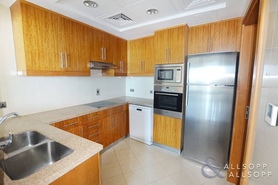 8 Full Sea View | Vacant on Transfer | 2 Bed
