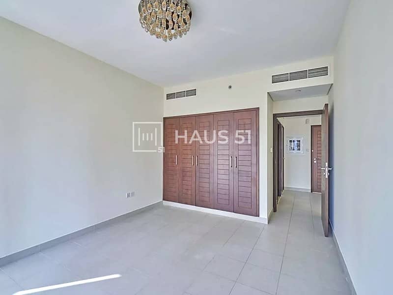 6 Bright apartment | 1BH | Nice view | Unfurnished