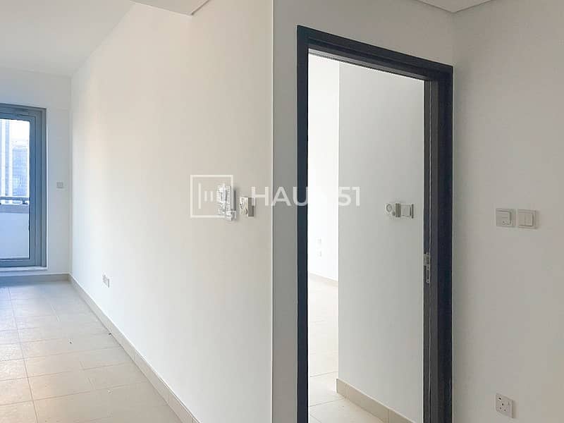 8 Bright apartment | 1BH | Nice view | Unfurnished