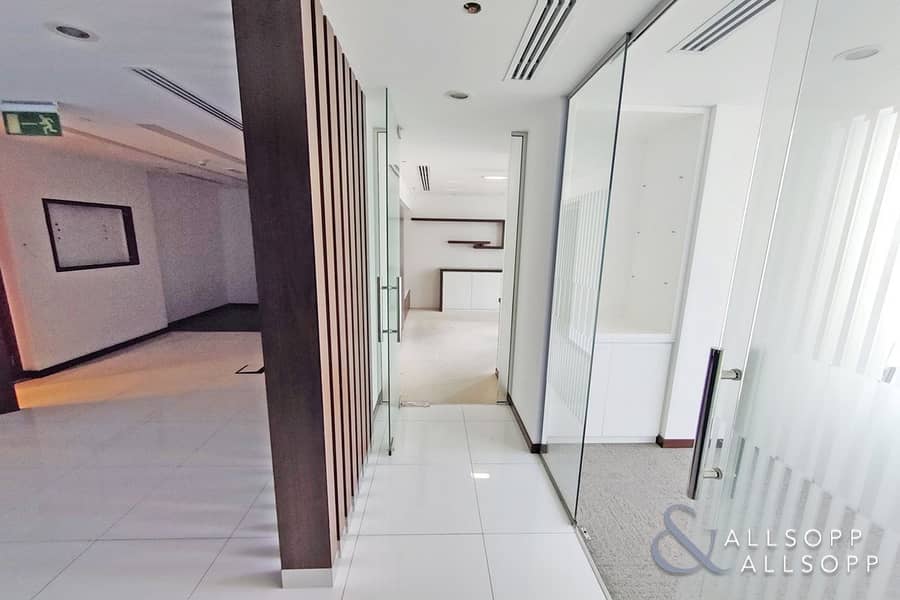 17 Partitioned Unit | With Balcony | Close to Metro