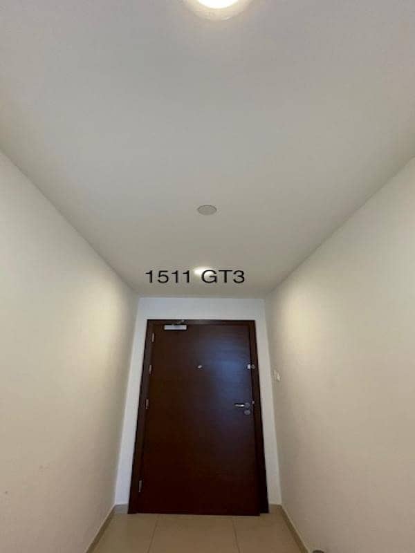 60 A beautiful large 1 bedroom direct from the owner