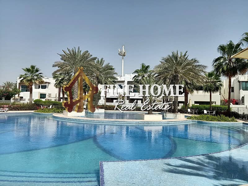 Luxurious Villa I 4 BR + Maids Rm + Parking Area