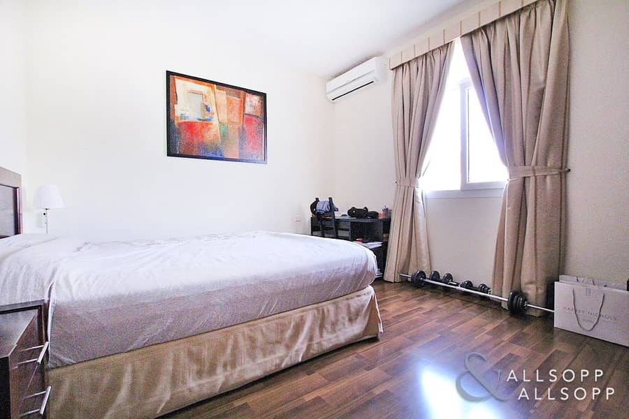 10 4 Bed | External Maids | Upgraded | Pool