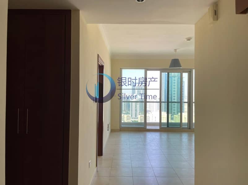 7 High Floor 1BR | Stunning Full Lake View | Ready to Move